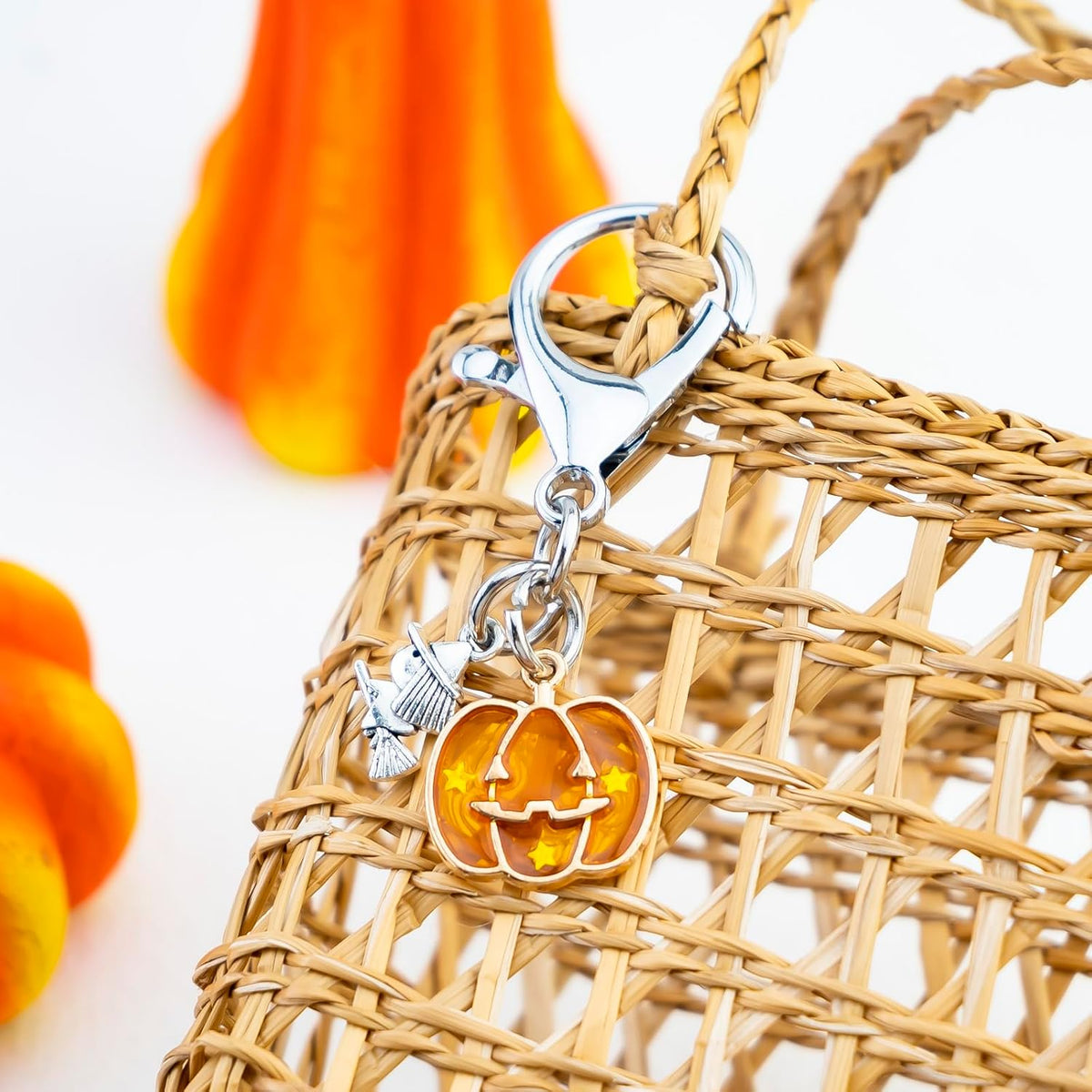 4Pcs Halloween Mobile Phone Charms Halloween Spooky Keychain Lanyard
